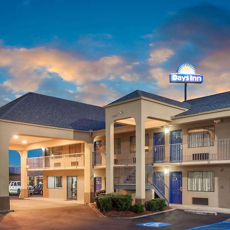 Days Inn By Wyndham Clinton Exterior foto