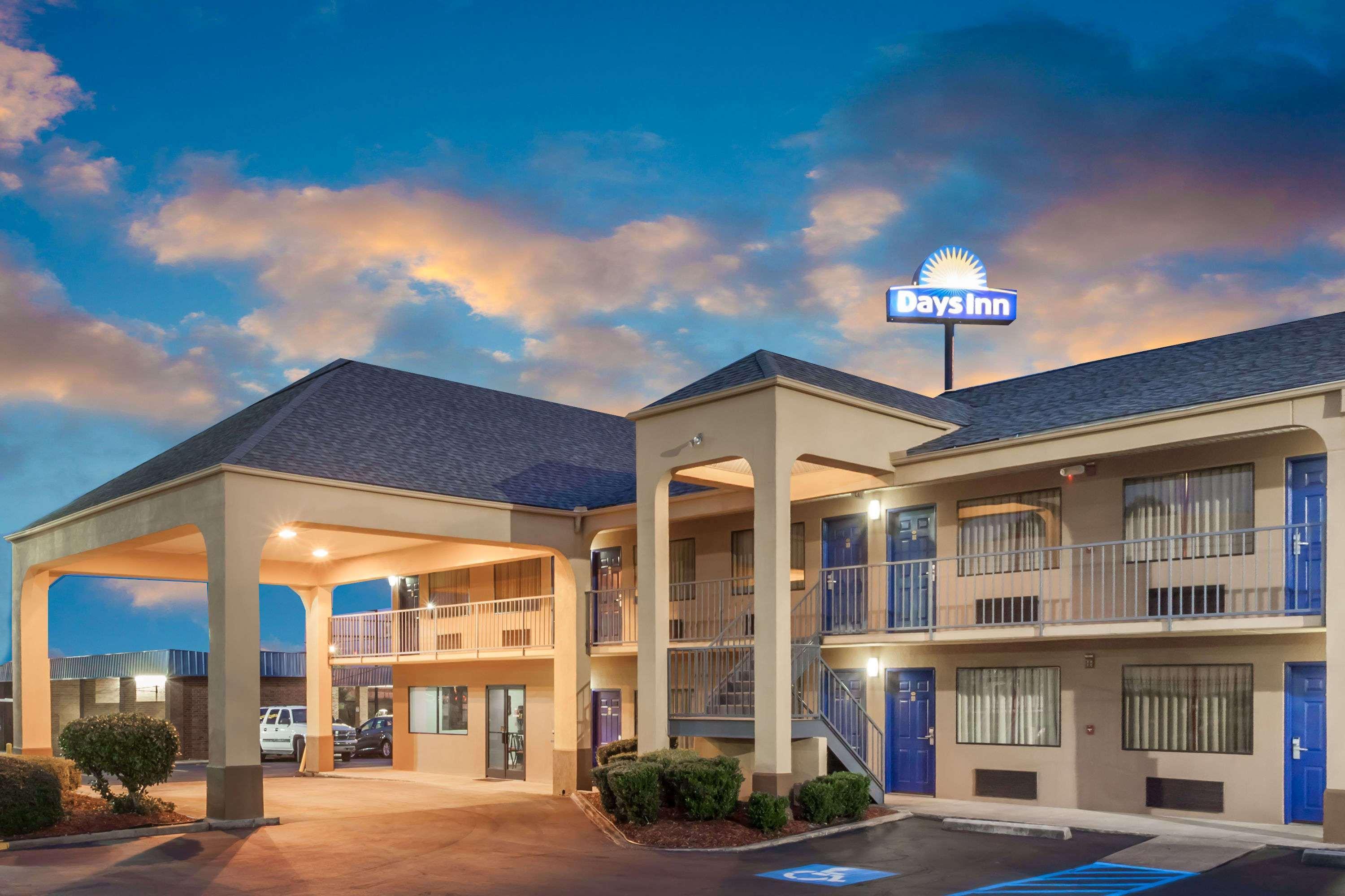 Days Inn By Wyndham Clinton Exterior foto